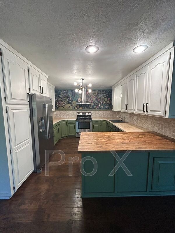 Building Photo - 6 Lambeth Cir