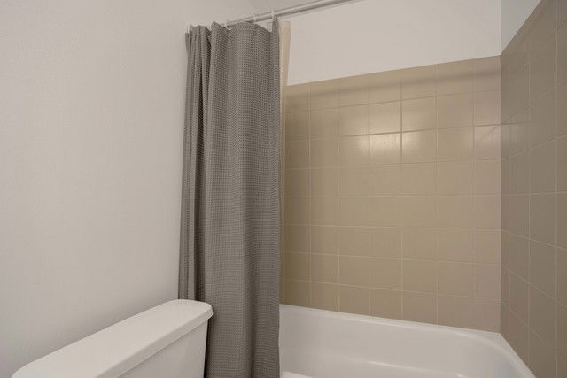 Building Photo - 525 W Superior St