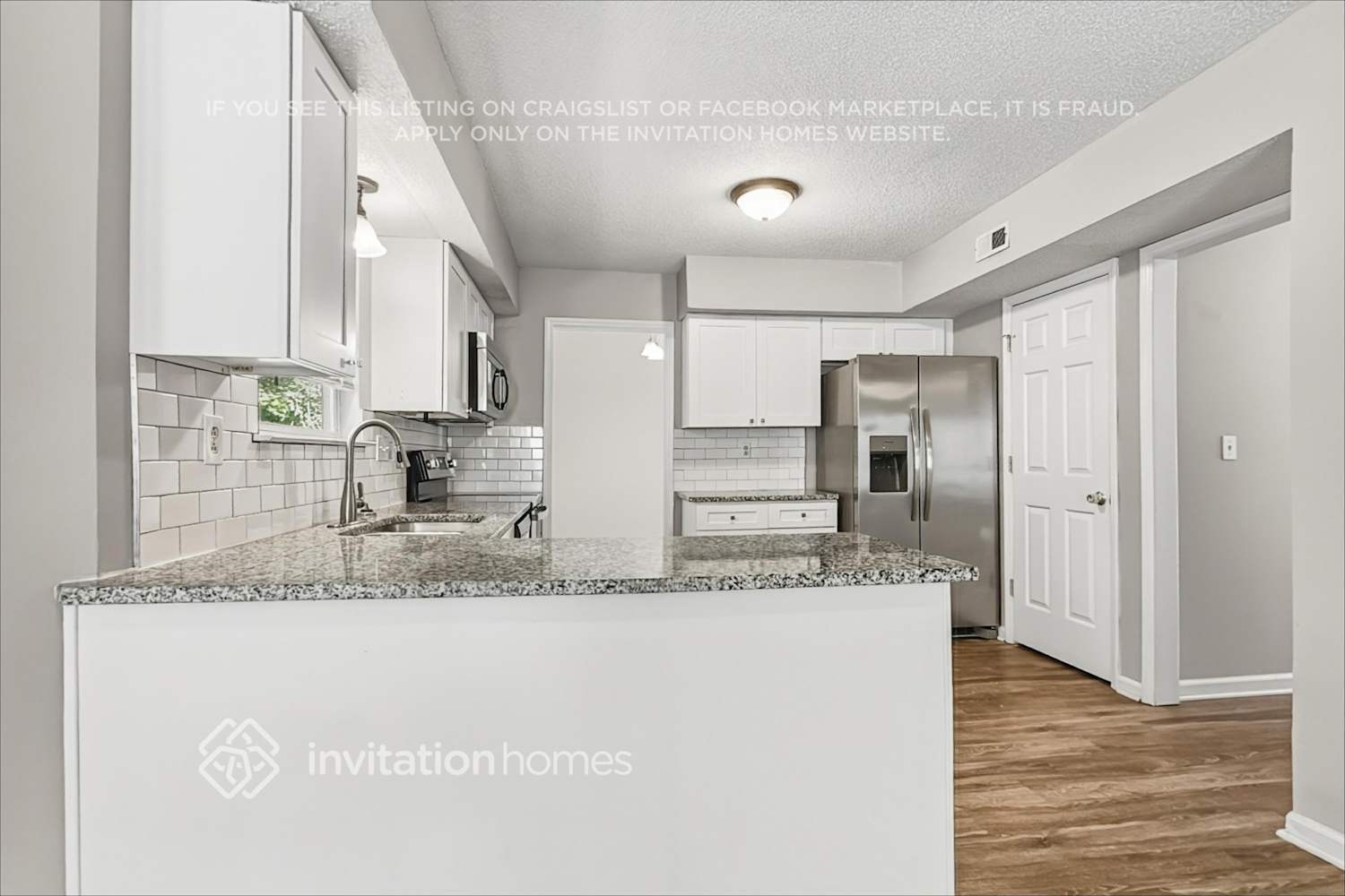 Building Photo - 3939 Armitage Dr