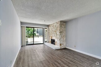 Building Photo - 1830 Lakeshore Ave