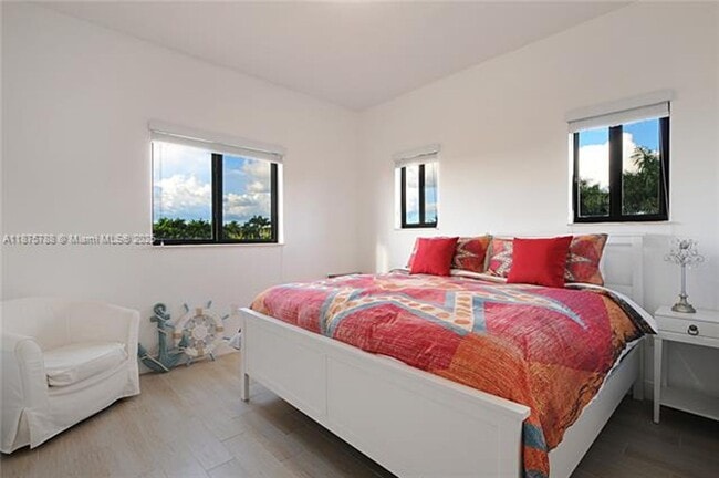 Building Photo - 34850 SW 218th Ave