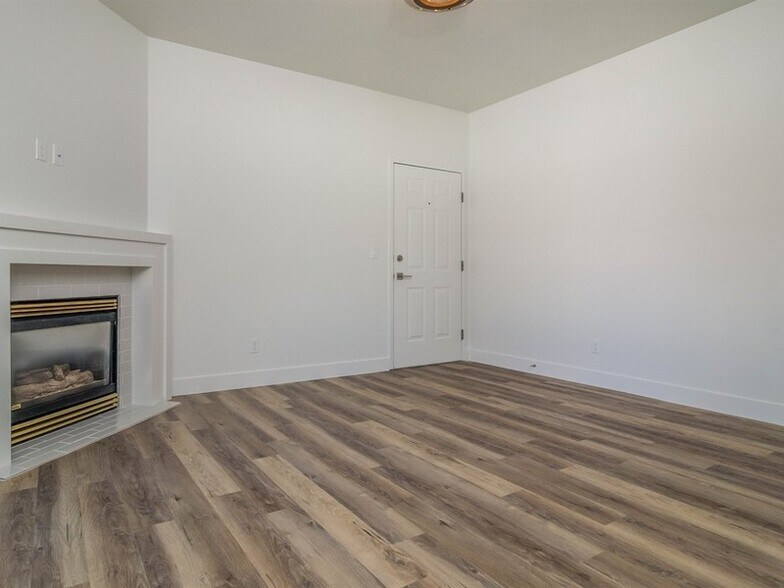 Building Photo - 150 S 800 E