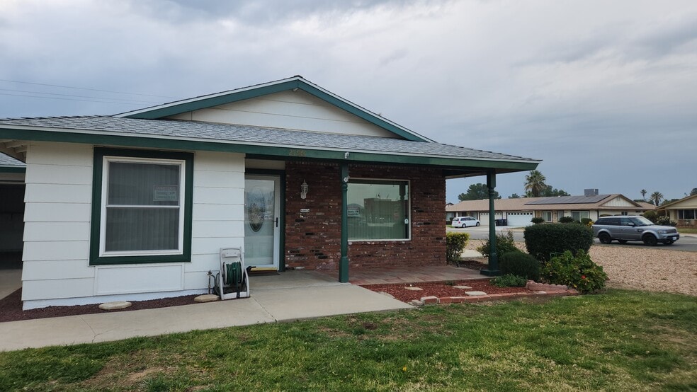 Corner Lot - 27961 Winged Foot Dr