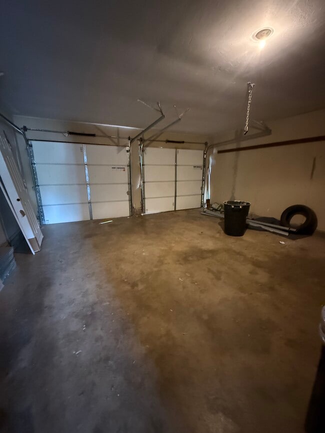 Building Photo - 309 W Maple Branch Way