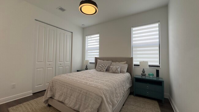 Building Photo - 16408 Sea Turtle Pl