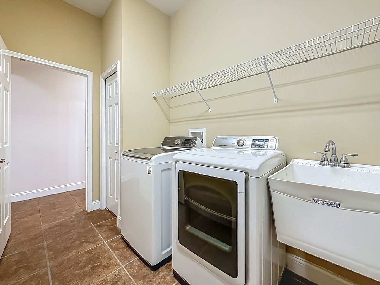 Building Photo - 20626 Longleaf Pine Ave