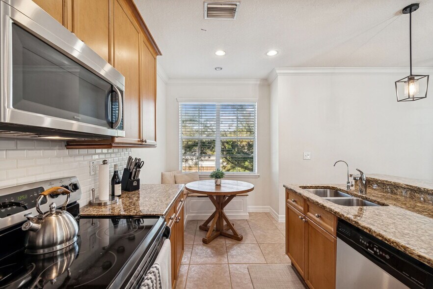 Building Photo - 4543 Bay Spring Ct