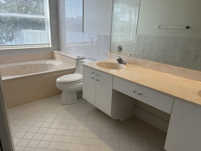 Building Photo - 9589 Tavernier Dr