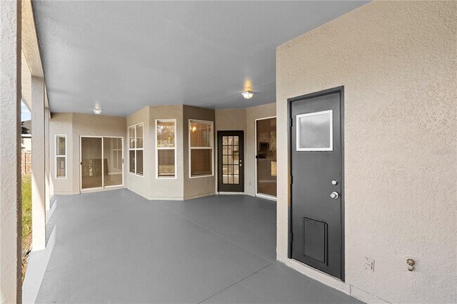 Building Photo - 9885 Montclair Cir