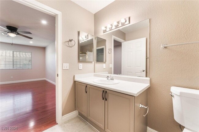 Building Photo - 8449 Majestic View Ave