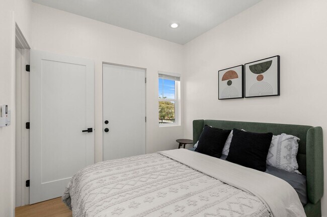 Building Photo - Brand new!