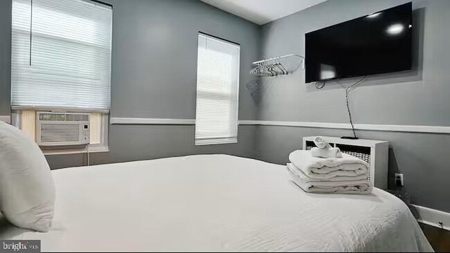 Building Photo - 1217 N King St