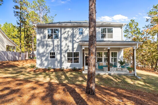 Building Photo - 20 Forest Dr