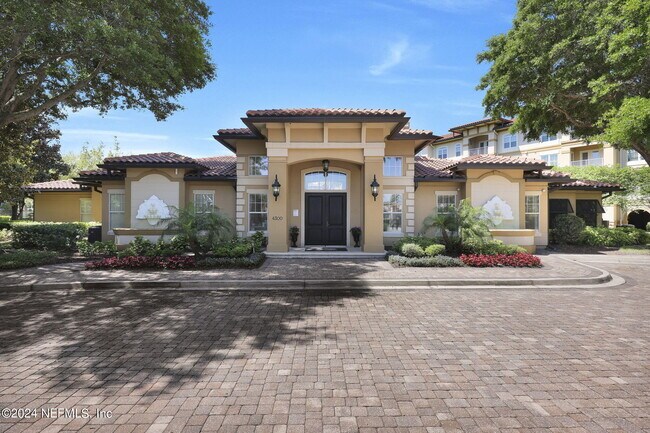 Building Photo - 4300 S Beach Pkwy