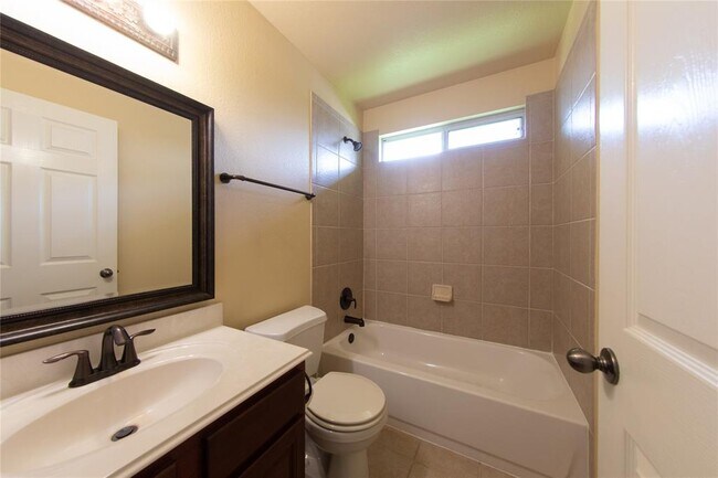 Building Photo - 30018 Bumble Bee Dr