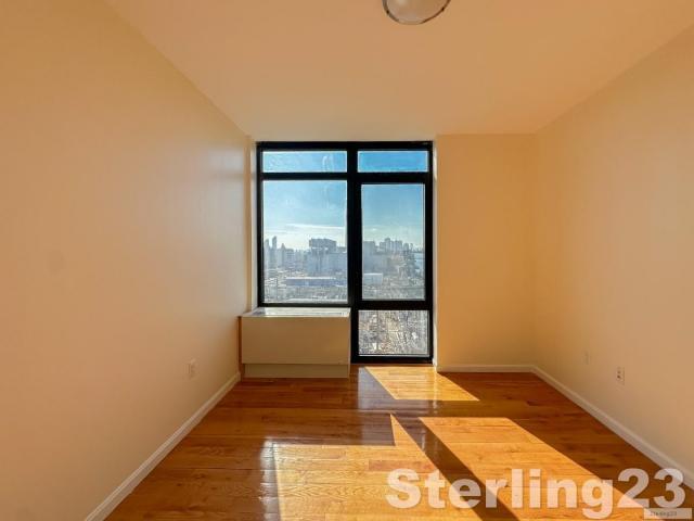 Building Photo - 1 bedroom in Queens NY 11106