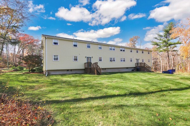 Building Photo - Andover, CT- One bedroom one bath apt in a...