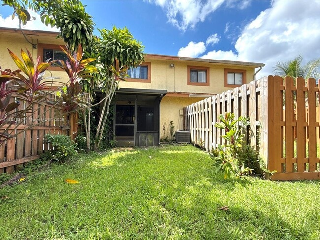 Building Photo - 4094 Sierra Terrace