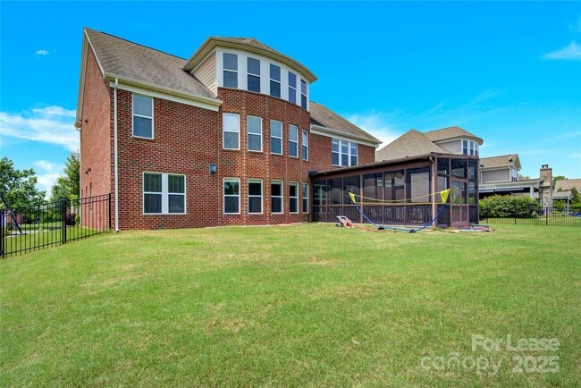 Building Photo - 2805 Julian Glen Cir