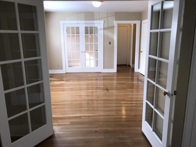 Building Photo - 1 bedroom in Seattle WA 98102