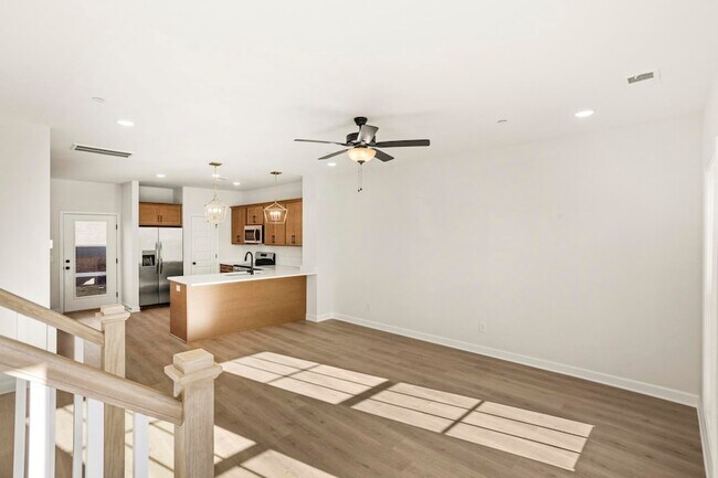 Building Photo - 505 Tappan Private Ln