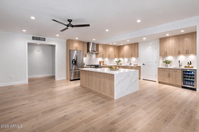 Building Photo - 7340 N 7th Ave