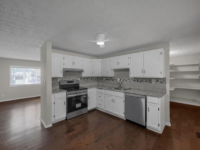 Building Photo - 375 Canfield Dr
