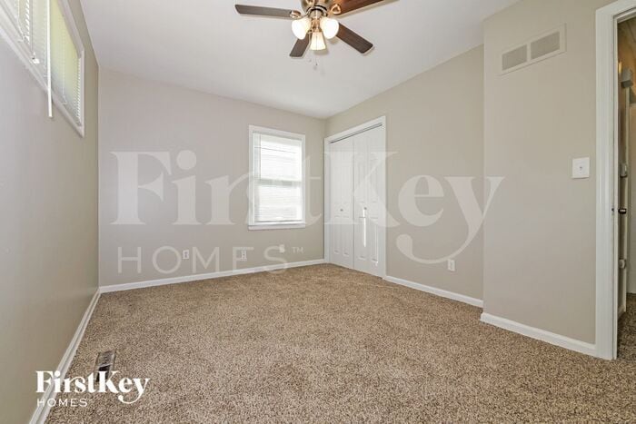 Building Photo - 5816 Lane Ave