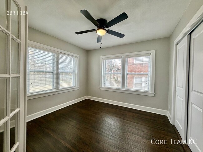 Building Photo - 217 E 46th St