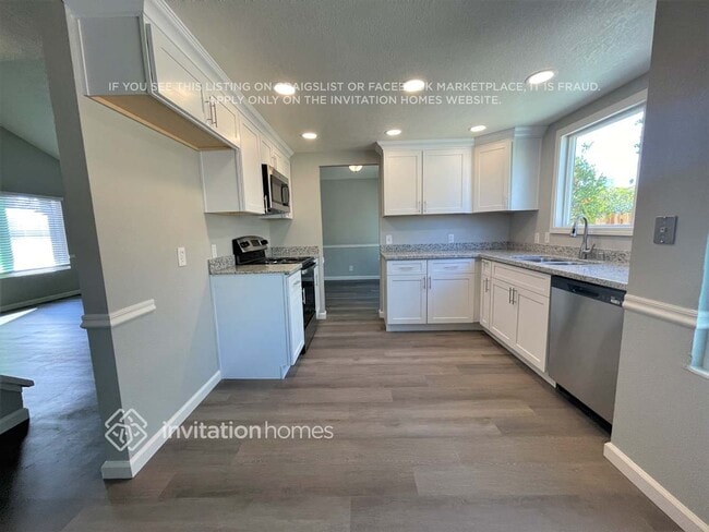 Building Photo - 223 Gypsum Dr