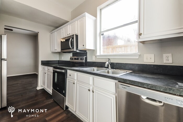 Building Photo - 3336 Bellville Dr