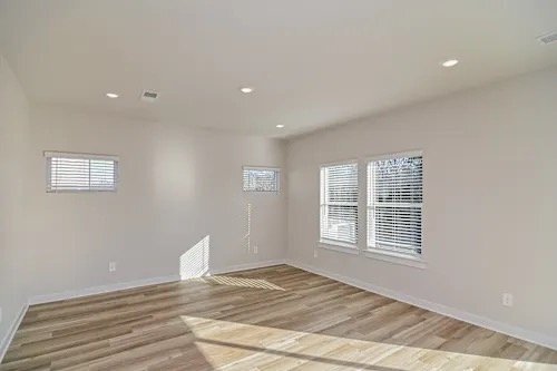 Building Photo - 1101 Bluffton Cir