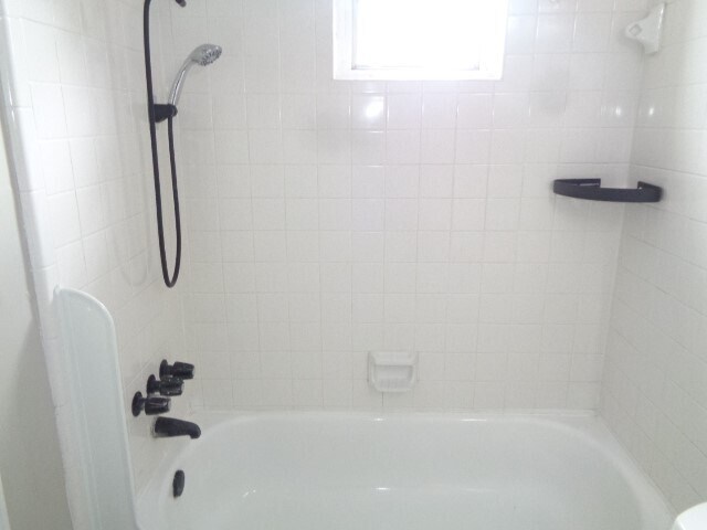 Building Photo - 2225 Mimosa Dr