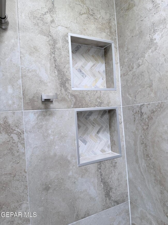 Building Photo - 6035 Bandolero Dr