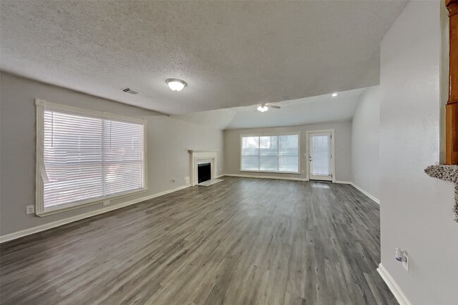 Building Photo - 8823 Stoney Bend Dr