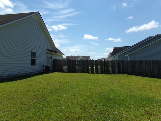 Building Photo - Charming Home in Havelock