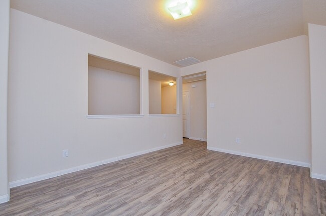 Building Photo - 24226 Ravenna Oaks Ct