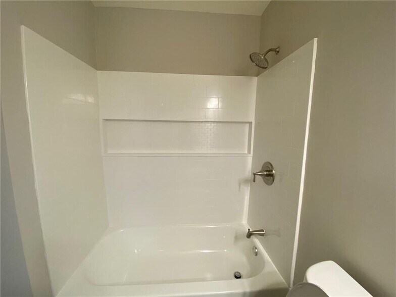Building Photo - 1309 Old Hammond Chase