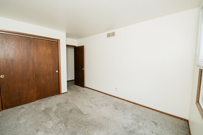 Building Photo - 3320 Randolph Pl