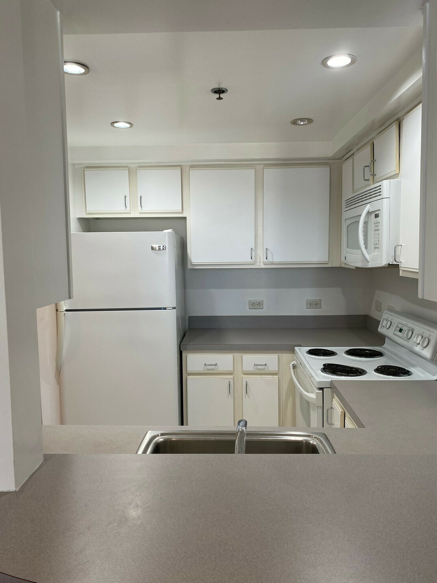 Building Photo - 534 Commonwealth Ave