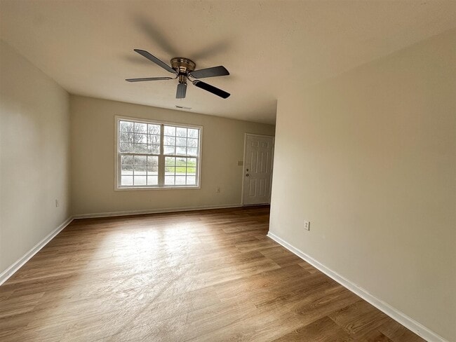 Building Photo - 1225 N Lee Dr