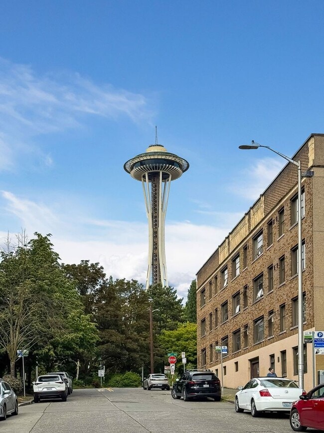 Building Photo - 2929 1st Ave