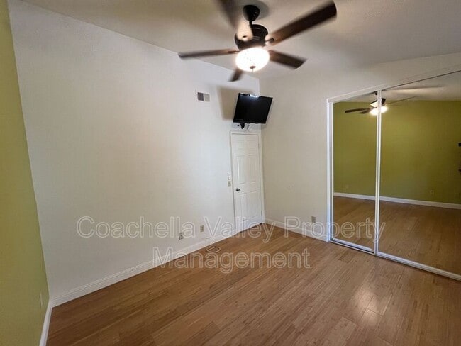 Building Photo - 43851 Vía Granada