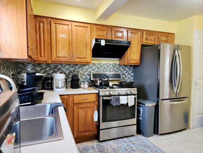 Building Photo - 19 Bonnell Pl