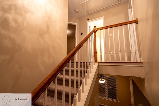 Building Photo - 1188 Ira St SW