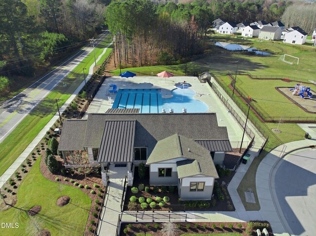 Building Photo - 759 Putney Hl Rd