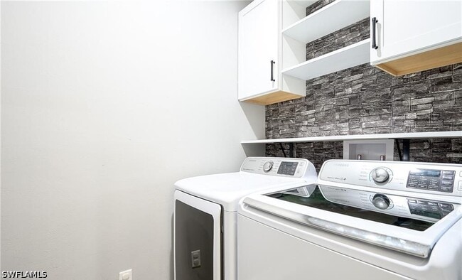 Building Photo - 7320 Rockefeller Dr