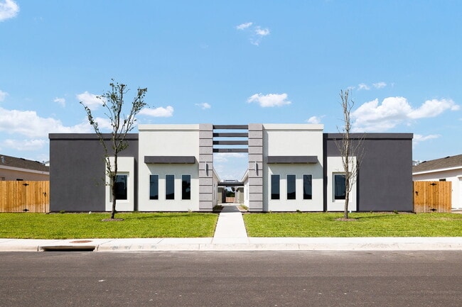 Building Photo - 4220 Walnut Ave