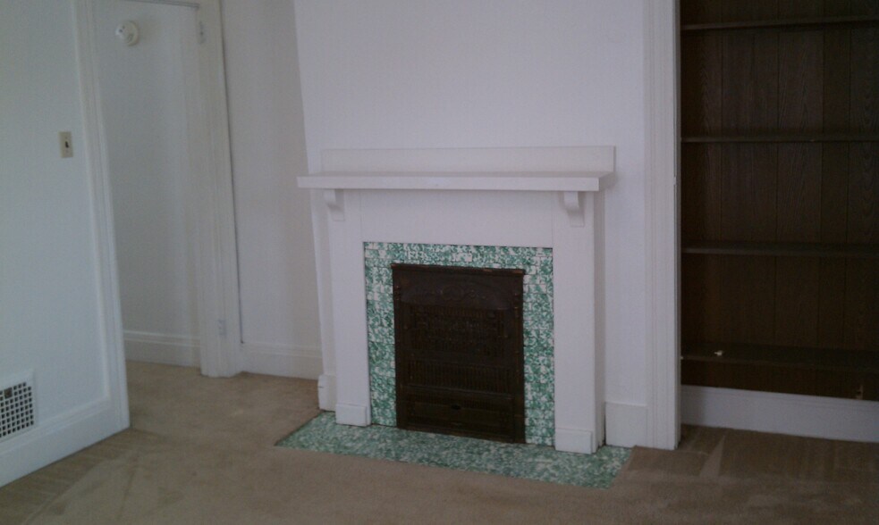 Building Photo - 708 Chestnut St