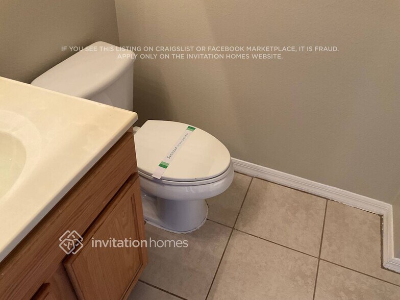 Building Photo - 919 Amboise Ln